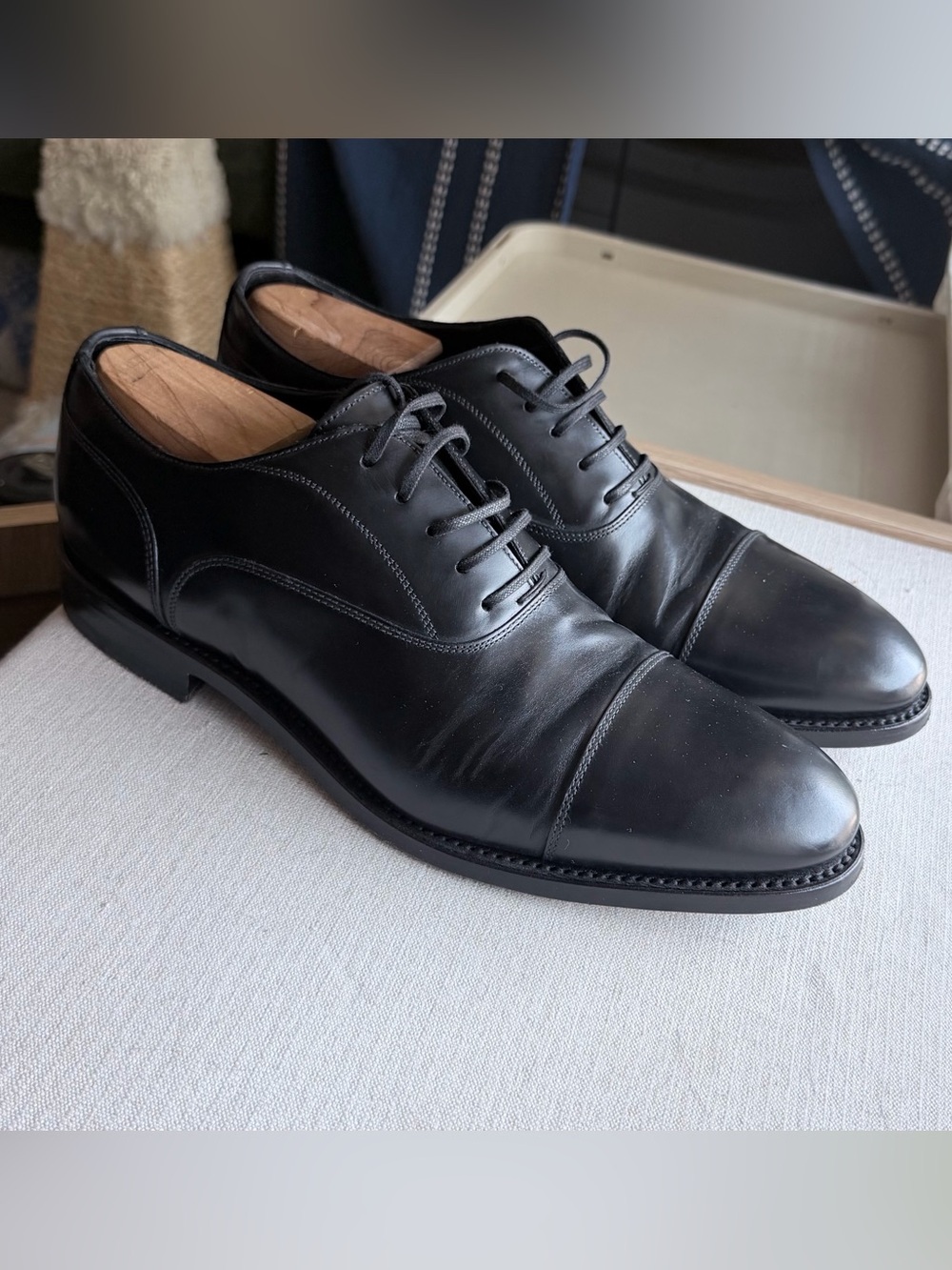 Suitsupply Black Cap-Toe Oxford Lace-Up Shoes